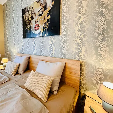 Comfort Oasis - District 9 Apartment